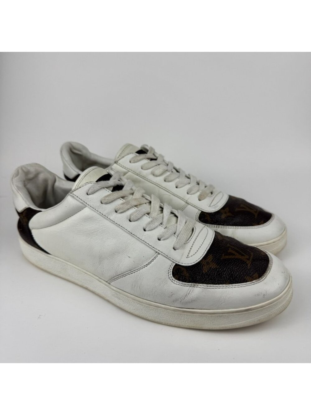 Louis Vuitton Rivoli Monogram White Leather Men Sneaker 8.5 LV 9.5 US 42.5 EU